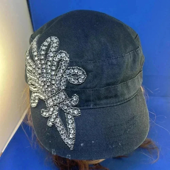 Stylish y2k Black Cap with Rhinestone Embellishment - Picture 3 of 8